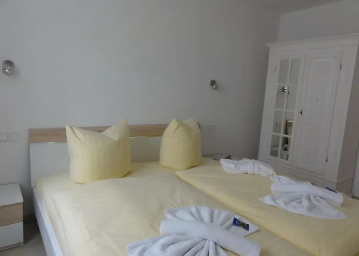 With South-facing Terrace In The House Sea View Tatil Evi *